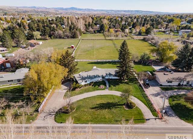 Property at 3824 E 17th St, Ammon, ID 83406, 6 beds, 3 baths