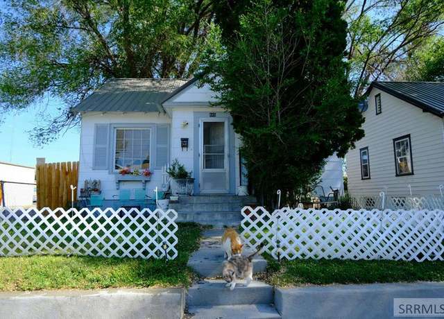 Property at 445 2nd St, Idaho Falls, ID 83401, 3 beds, 1 bath