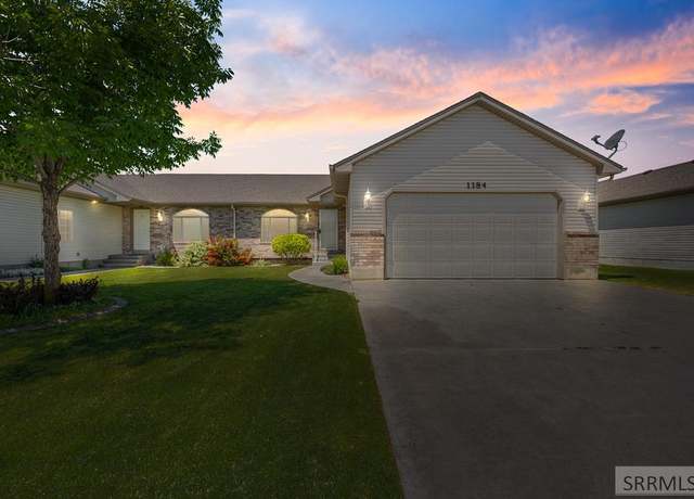 Property at 1184 Oakmeadow Cir, Ammon, ID 83406, 2 beds, 2 baths