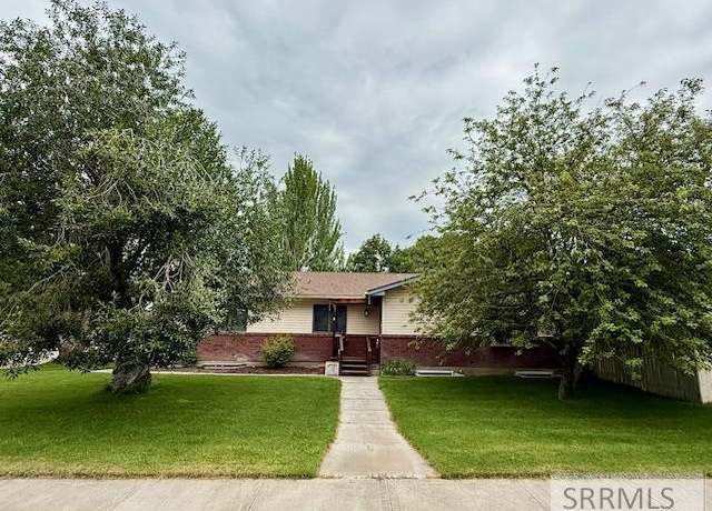 Property at 3149 Old Castle Ln, Idaho Falls, ID 83404, 5 beds, 3 baths