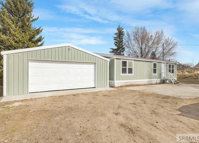 Property at 386 W 160 N, Blackfoot, ID 83221, 3 beds, 2 baths