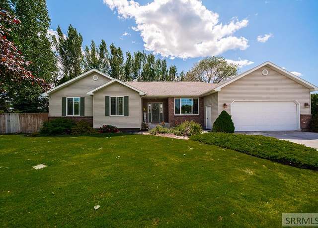Property at 625 N 3510 E, Menan, ID 83434, 4 beds, 2.5 baths