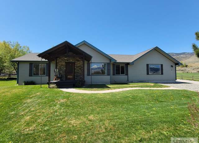 Property at 14 Hay Hook Rd, Salmon, ID 83467, 4 beds, 2 baths