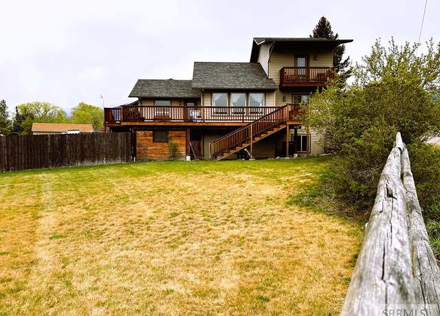 Property at 409 Lombard St, Salmon, ID 83467, 5 beds, 3 baths