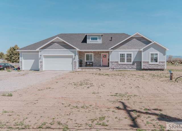 Property at 765 N 600 E, Firth, ID 83236, 4 beds, 2.5 baths