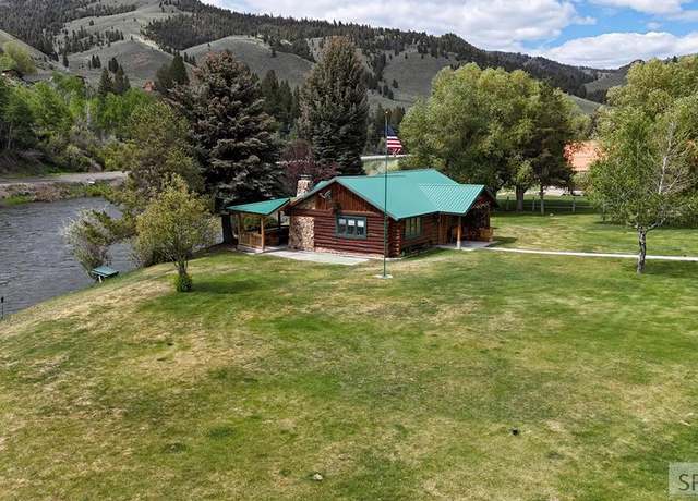 Property at 385 River Front Ln, Clayton, ID 83227, 2 beds, 1.5 baths