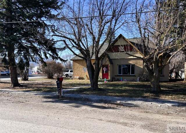 Property at 407 Lena St, Salmon, ID 83467, 2 beds, 1 bath