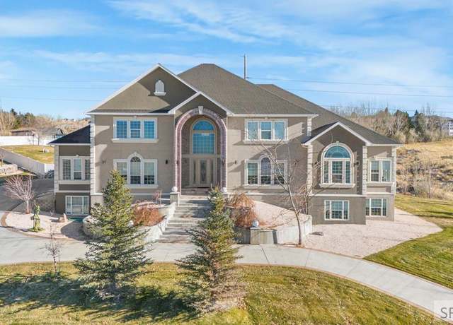 Property at 6767 S 46th E, Idaho Falls, ID 83406, 5 beds, 6.5 baths