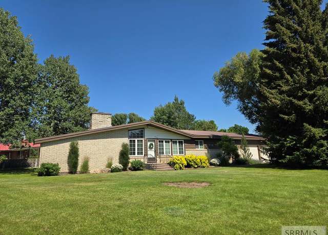 Property at 430 N 7th E, Saint Anthony, ID 83445, 4 beds, 2 baths