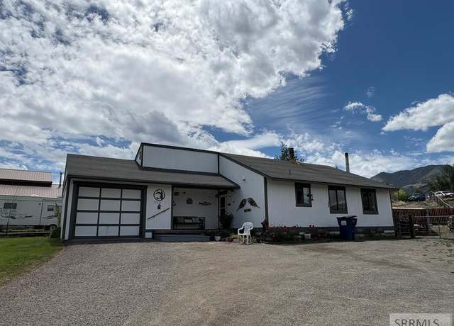 Property at 1110 S 10th St, Challis, ID 83226, 4 beds, 2 baths