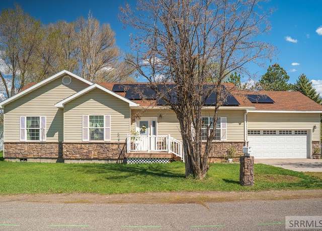 Property at 641 S 4th W, St Anthony, ID 83445, 3 beds, 2 baths