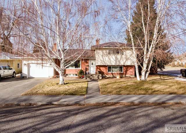 Property at 900 Stanger Ave, Idaho Falls, ID 83404, 5 beds, 2 baths