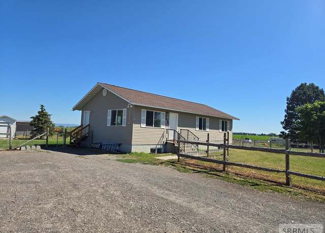 Property at 2675 E 600 N, St Anthony, ID 83445, 5 beds, 3 baths