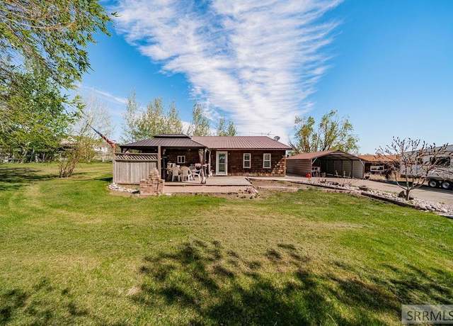 Property at 1122 E Butte Rd, Menan, ID 83434, 3 beds, 2 baths
