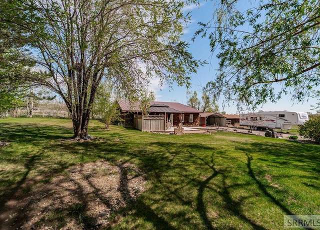 Property at 1122 E Butte Rd, Menan, ID 83434, 3 beds, 2 baths