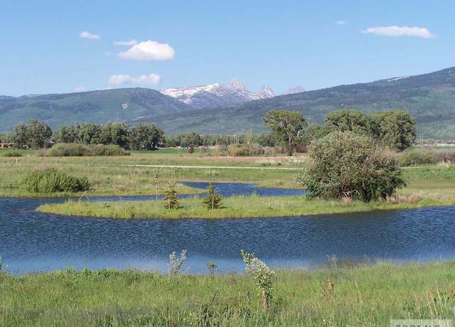 Property at 6688 Fox Meadow Dr, Victor, ID 83455