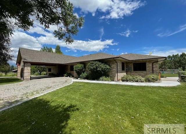 Property at 50 Ideal Acres Rd, Salmon, ID 83467, 3 beds, 3 baths