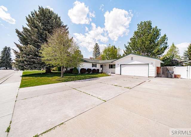 Property at 2321 Mesa St, Idaho Falls, ID 83401, 5 beds, 3 baths