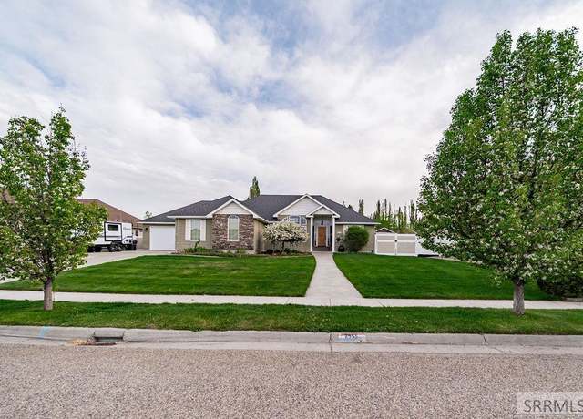 Property at 2555 Blue Canyon Dr, Idaho Falls, ID 83402, 6 beds, 3 baths