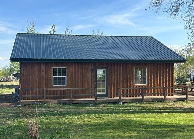 Property at 789 E 1600 N, Shelley, ID 83274, 2 beds, 1 bath