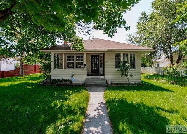 Property at 308 S Stout Ave, Blackfoot, ID 83221, 3 beds, 1 bath