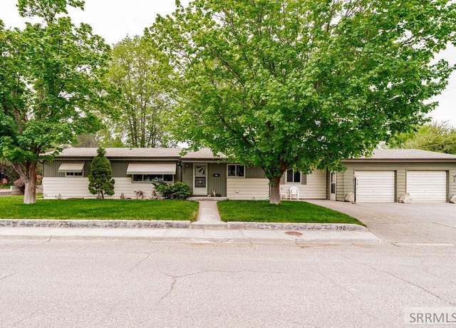 Property at 990 Hillview Dr, Blackfoot, ID 83221, 3 beds, 2 baths