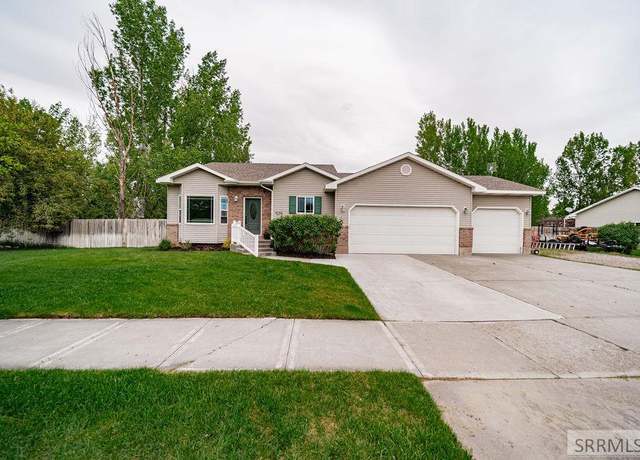 Property at 4195 Cherrywood Cir, Ammon, ID 83406, 5 beds, 2.5 baths