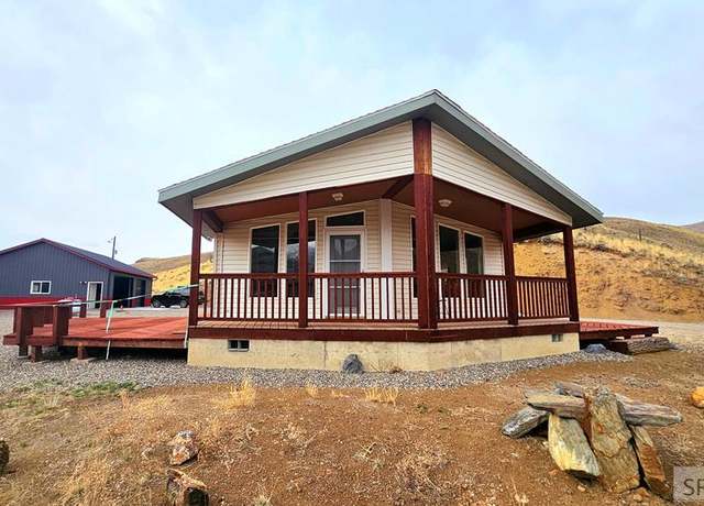 Property at 109 W Eagle Cir, Salmon, ID 83467, 2 beds, 2 baths