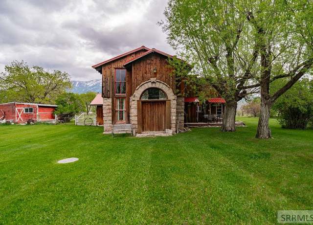 Property at 3778 Old Irwin Rd, Irwin, ID 83428, 5 beds, 4 baths