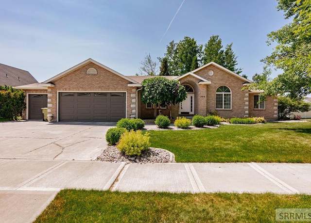 Property at 208 E Woodhaven Ln, Idaho Falls, ID 83404, 5 beds, 3.5 baths