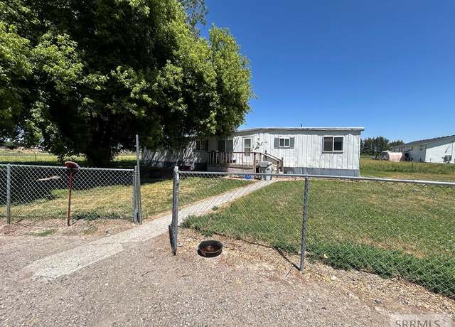 Property at 197 N 400 W, Blackfoot, ID 83221, 3 beds, 1 bath