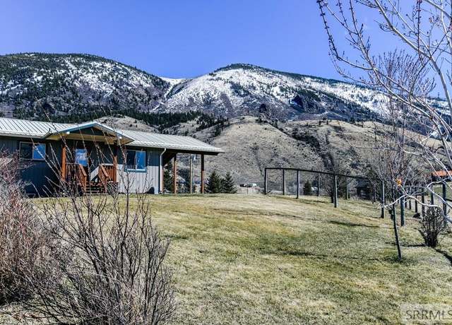 Property at 33 N Primrose Dr, Salmon, ID 83467, 3 beds, 2.5 baths