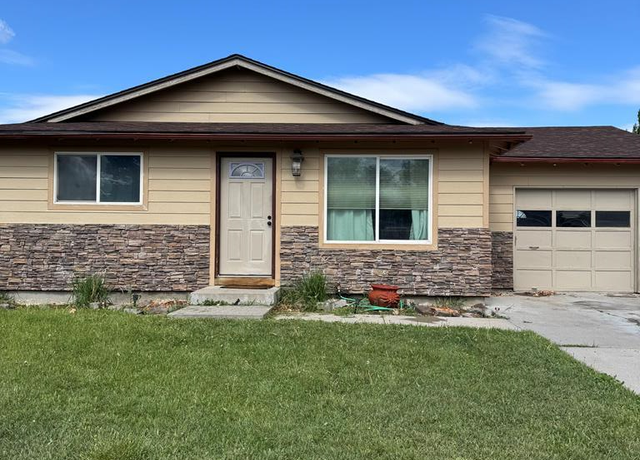 Property at 3911 Sandpiper Dr, Pocatello, ID 83201, 3 beds, 1 bath