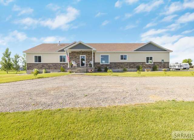 Property at 3552 E 630 N, Menan, ID 83434, 6 beds, 3 baths