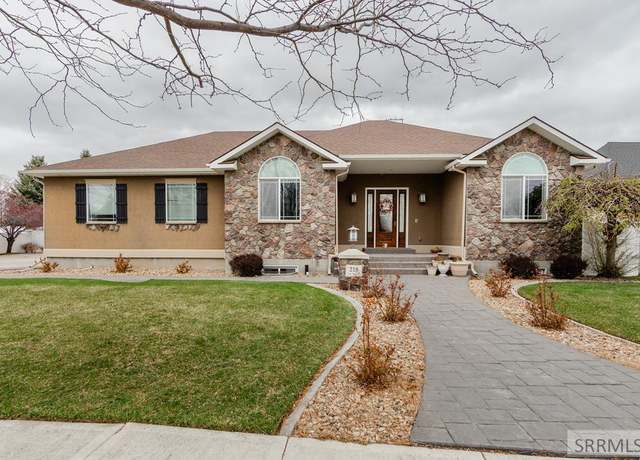 Property at 218 Lost Trail Pl, Idaho Falls, ID 83404, 5 beds, 3.5 baths