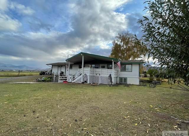 Property at 2656 Challis Creek Rd, Challis, ID 83226, 4 beds, 2 baths