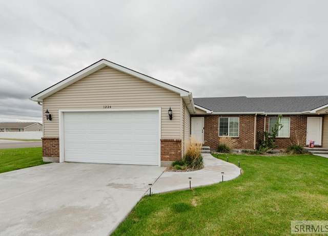 Property at 1224 S Midway Ave, Ammon, ID 83406, 3 beds, 2 baths