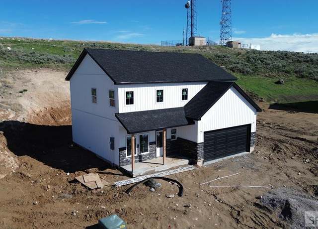 Property at 1121 John Hancock Ave, Rexburg, ID 83440, 4 beds, 2.5 baths
