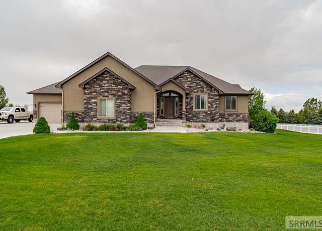 Property at 1810 S Bobwhite Dr, Ammon, ID 83401, 6 beds, 3.5 baths