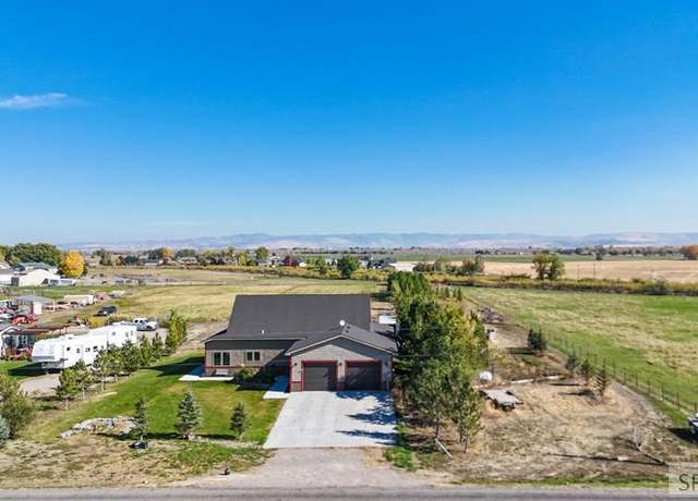 Property at 547 N 100 E, Blackfoot, ID 83211, 2 beds, 2.5 baths