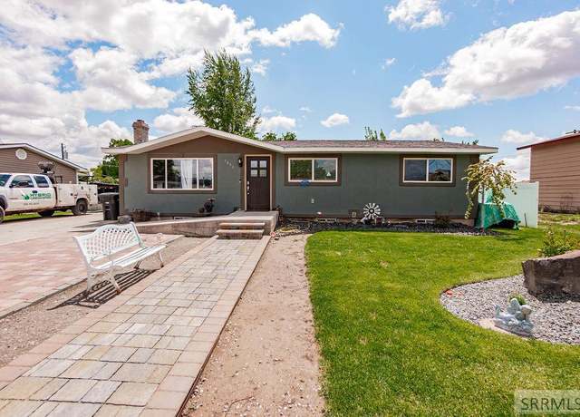 Property at 3690 E Geneva Dr, Ammon, ID 83406, 5 beds, 2 baths