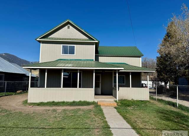 Property at 515 S St Charles St, Salmon, ID 83467, 3 beds, 2 baths