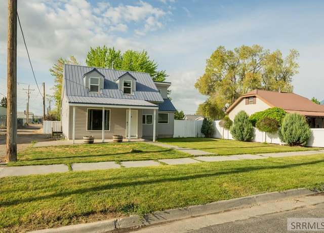 Property at 250 W Center St, Shelley, ID 83274, 3 beds, 2 baths