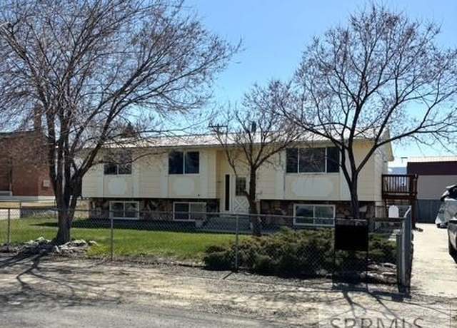Property at 719 Sharkey St, Salmon, ID 83467, 6 beds, 3 baths
