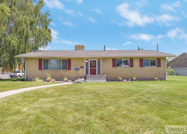 Property at 1831 Virginia Ave, Idaho Falls, ID 83404, 3 beds, 2 baths