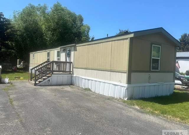 Property at 2146 E Pinetree Cir, Idaho Falls, ID 83401, 3 beds, 1.5 baths