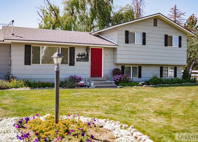 Property at 14 N 470 W, Blackfoot, ID 83221, 4 beds, 2 baths