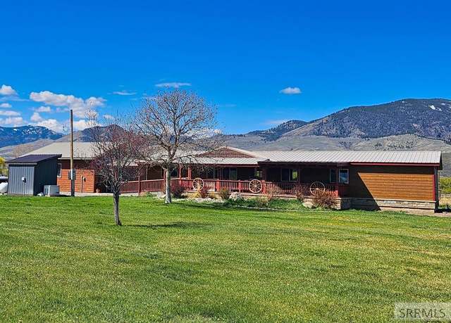 Property at 16 Coiner Rd, Salmon, ID 83467, 3 beds, 2 baths