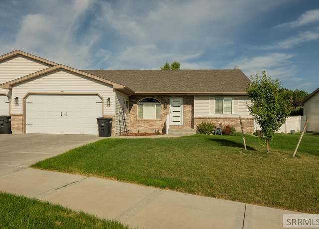Property at 995 Edinburg Cir, Ammon, ID 83406, 2 beds, 2 baths