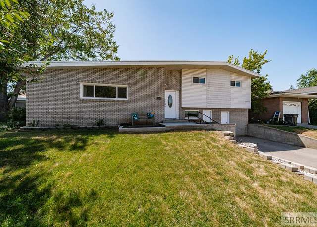 Property at 880 8th St, Idaho Falls, ID 83401, 5 beds, 2 baths